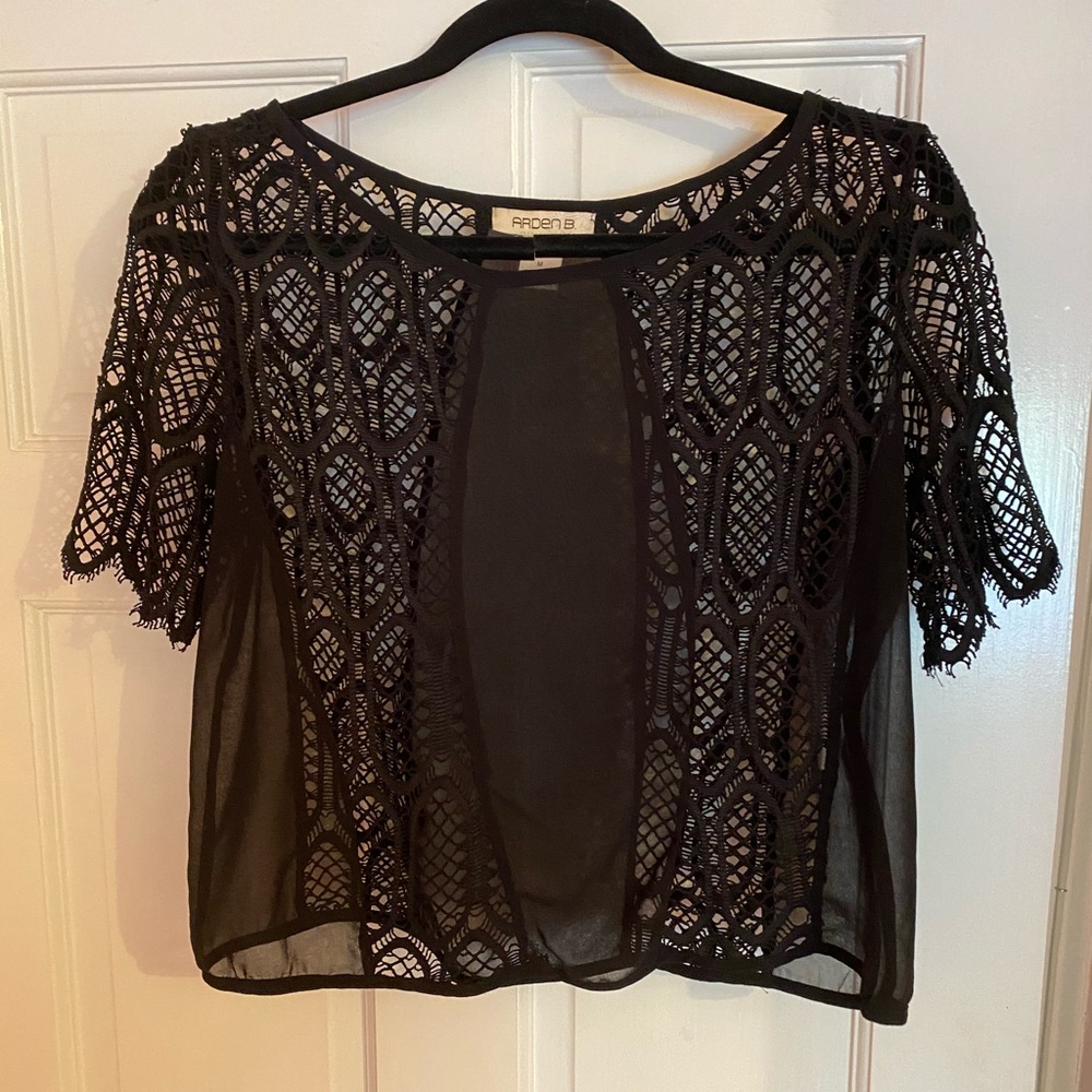 Arden B crochet top lace